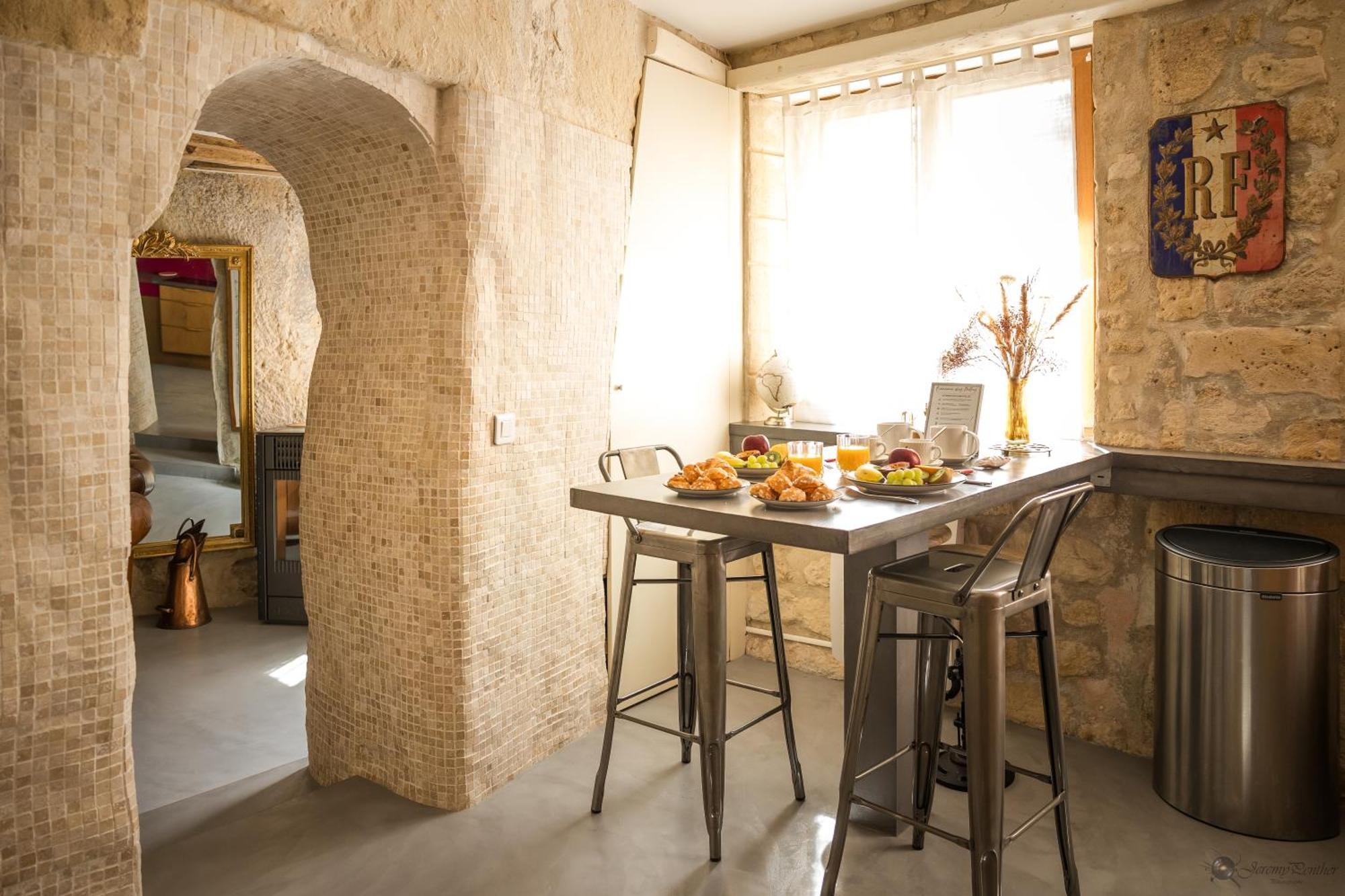 Ferienwohnung Chez Millouz - Triplex Semi-Troglodyte Pontoise Exterior foto